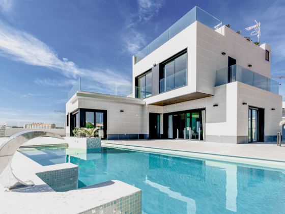 Family house with garden for sale #80